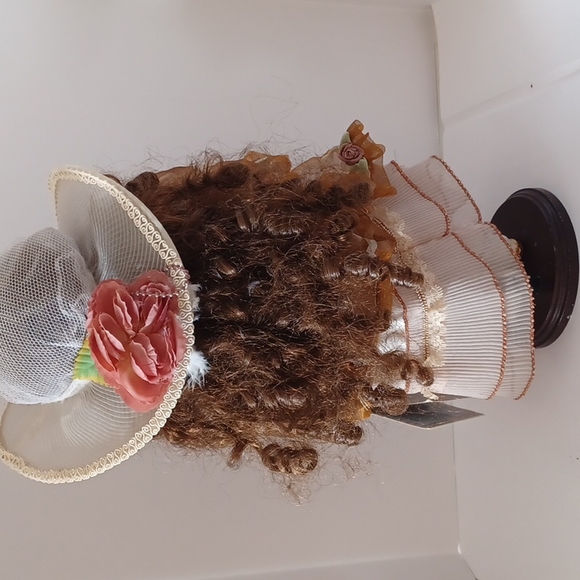 Samantha Collection by Samatha Medici Special Edition Porcelain Doll series2005 - Picture 5 of 11